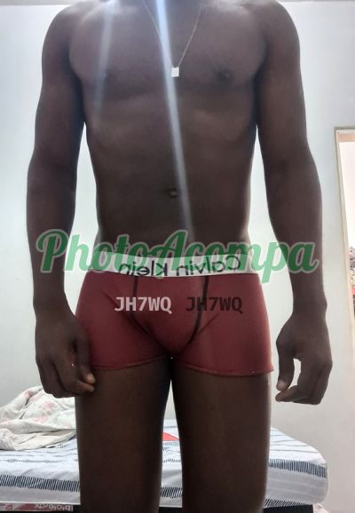 Negro, garoto de programa em São Paulo
