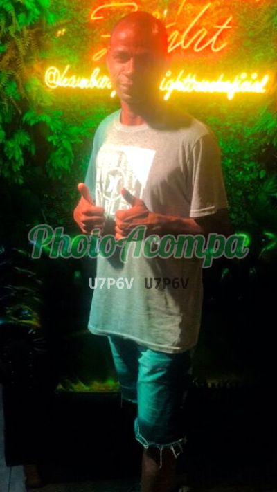 Vinícius, garoto de programa em Duque de Caxias