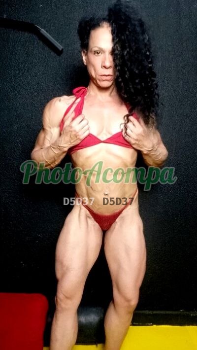 Carol, garota de programa em Praia Grande