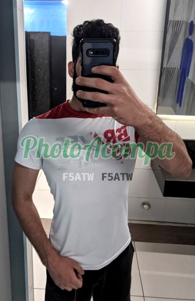 Alex, garoto de programa em Curitiba