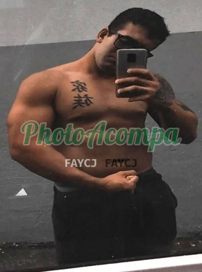 André Santos, garoto de programa em Osasco