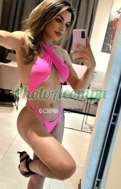 Sabrina, travesti que faz massagens eróticas na Zona Sul (SP)