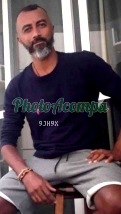 Nokham, homem que faz massagens eróticas em Curitiba