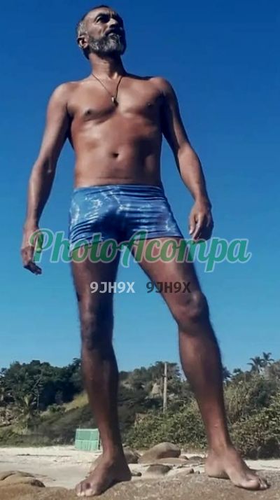 Nokham, homem que faz massagens eróticas em Curitiba