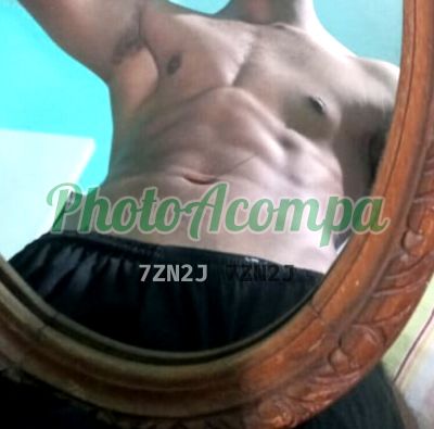 Jonas, homem que faz massagens eróticas em Niterói