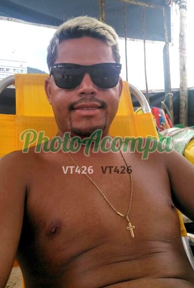 Luciano Júnior, garoto de programa em Copacabana (RJ)