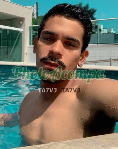 Pedro, homem que faz massagens eróticas em João Pessoa