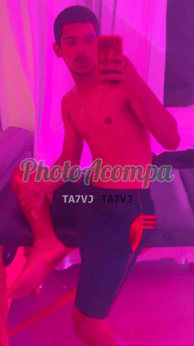 Pedro, homem que faz massagens eróticas em João Pessoa