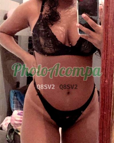 Brenda, acompanhante no Guarujá
