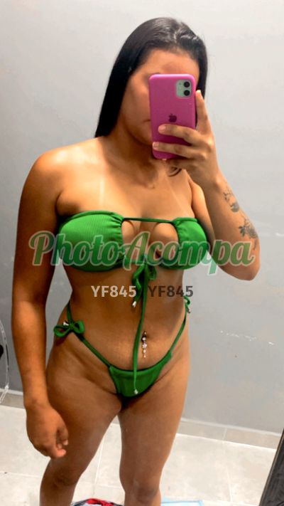 Isabela Andrade, mulher que faz videochamadas e sexting