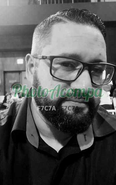 Anderson, homem que faz massagens eróticas em Canoas