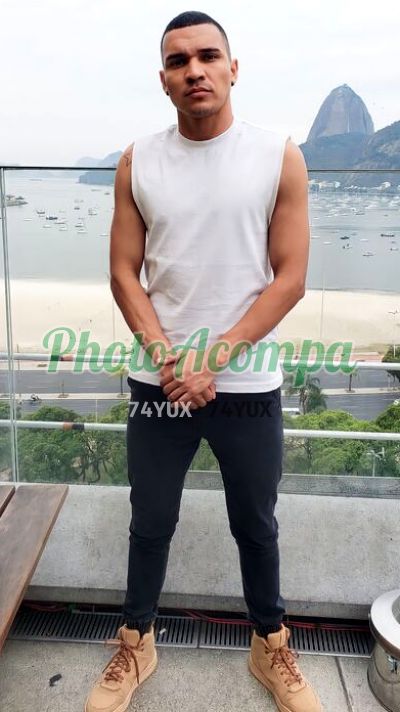 Charles Nunes, garoto de programa no Rio de Janeiro