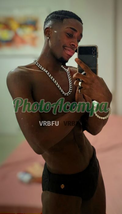 Kaio Levado, garoto de programa em Copacabana (RJ)
