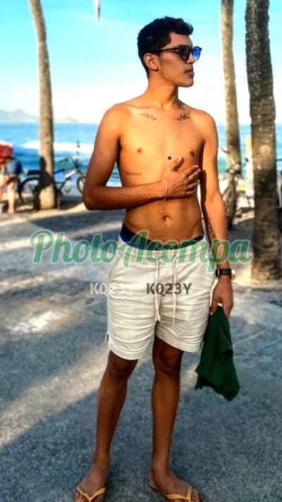 Lucas, garoto de programa em Copacabana (RJ)