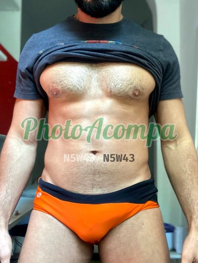 Giba, homem que faz massagens eróticas no Rio de Janeiro