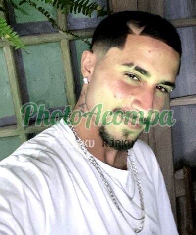Thayllon, garoto de programa no Recreio dos Bandeirantes (RJ)