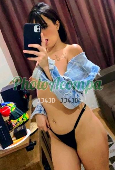 Karolyne, acompanhante em Parati