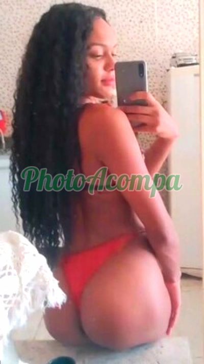 Layla, transex em Itaguaí
