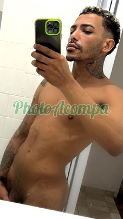 Lucas Henri, garoto de programa em Copacabana (RJ)