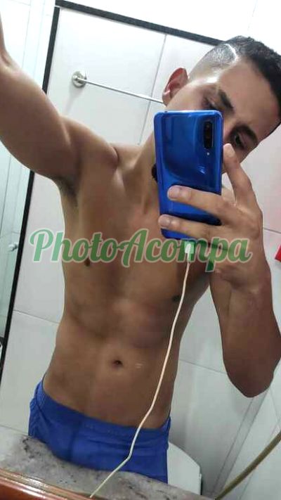 Gabriel, garoto de programa na Zona Norte (RJ)