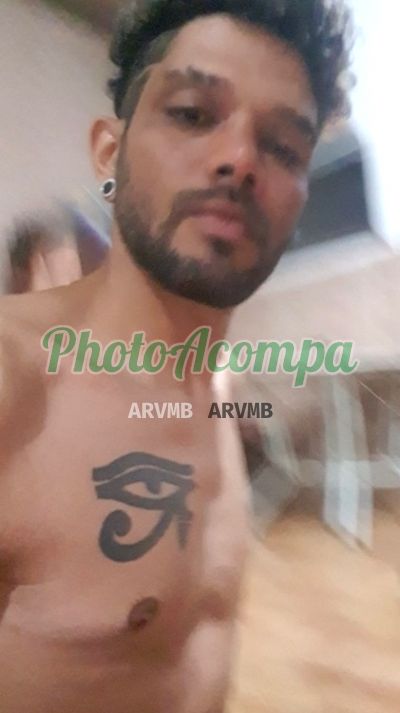 Vinícius, garoto de programa em Goiânia