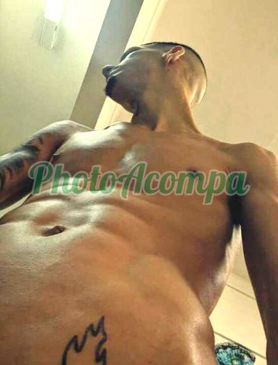 Kaique, garoto de programa no Centro (RJ)