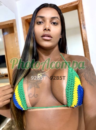 Grazy Guedes, travesti no Recreio dos Bandeirantes (RJ)