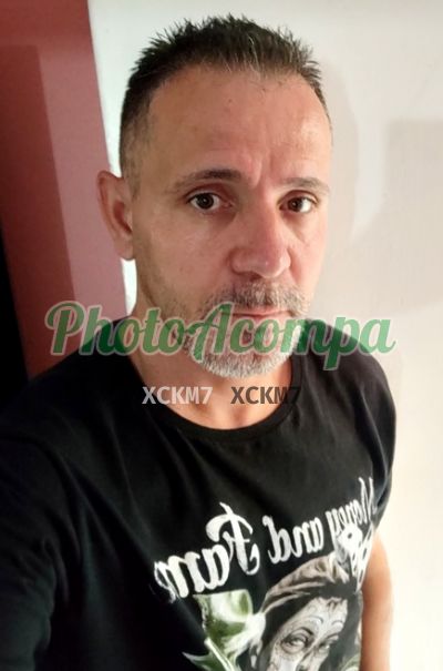 Robson, homem que faz massagens eróticas em São Paulo