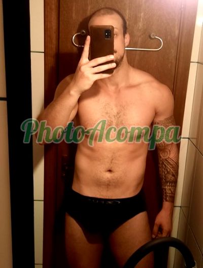 Vítor, garoto de programa na Zona Sul (POA)