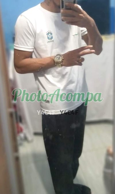 Arthur, garoto de programa em Arraial do Cabo