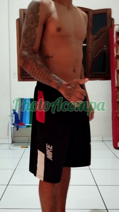 Lúcifer, garoto de programa em Vila Velha