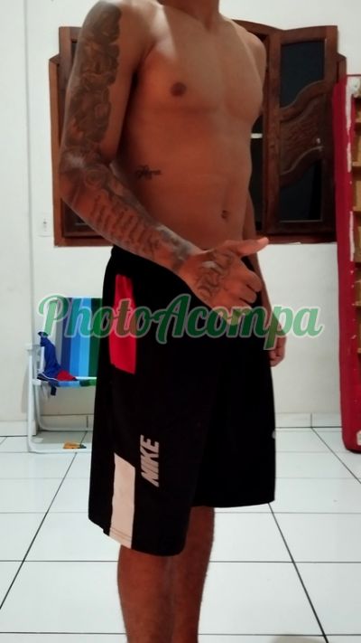 Lúcifer, garoto de programa em Vila Velha