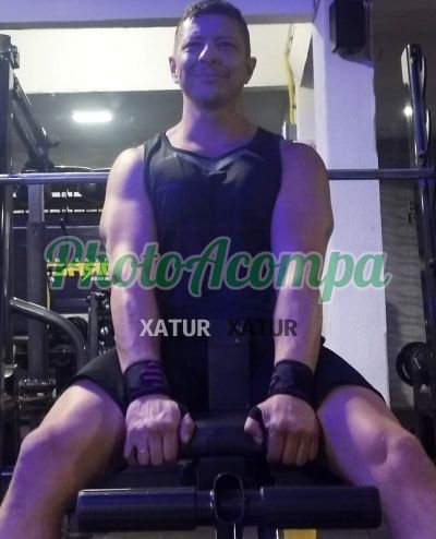 Mota, homem que faz massagens eróticas em Brasília