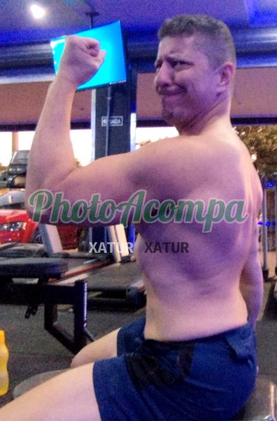 Mota, homem que faz massagens eróticas em Brasília