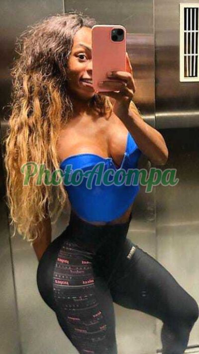 Luara, garota de programa em Copacabana (RJ)