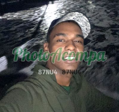 Lucas Simões de Oliveira, homem que faz massagens eróticas em Vitória