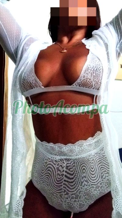 Letícia (71) 99683-3269, mulher que faz massagens eróticas no Caminho das Árvores (Salvador)