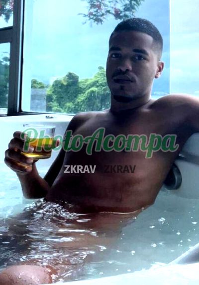 Mateus Carioca, garoto de programa na Consolação (SP)