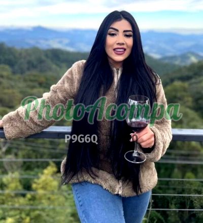 Mia Freitas, mulher que faz massagens eróticas em São Paulo
