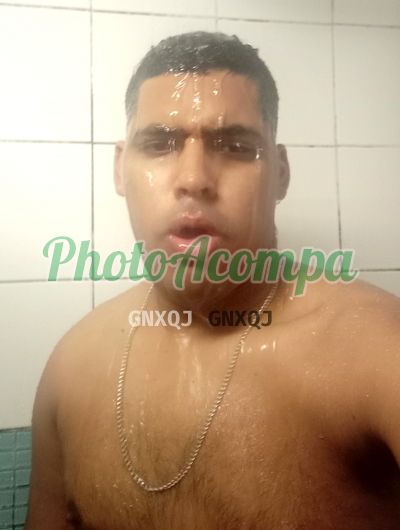 Oliver, garoto de programa em Copacabana (RJ)
