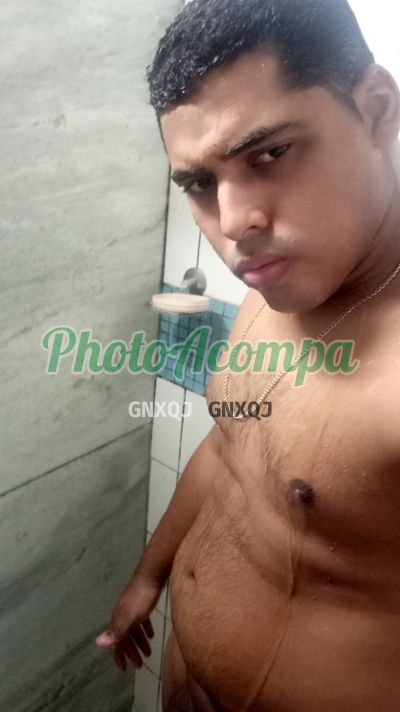 Oliver, garoto de programa em Copacabana (RJ)