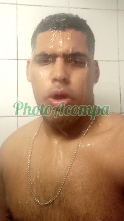 Oliver, garoto de programa em Copacabana (RJ)