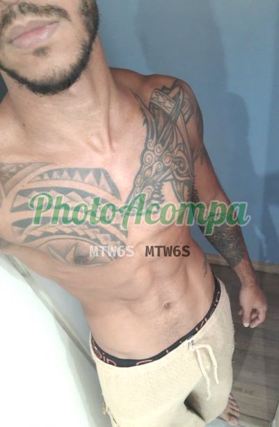 Marroc, homem que faz massagens eróticas no Rio de Janeiro