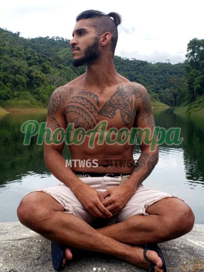 Marroc, homem que faz massagens eróticas no Rio de Janeiro