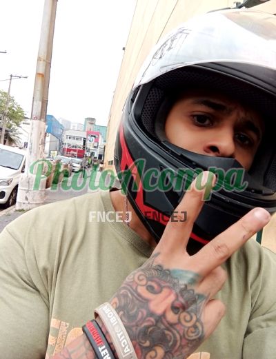 Donato, homem que faz massagens eróticas em Osasco