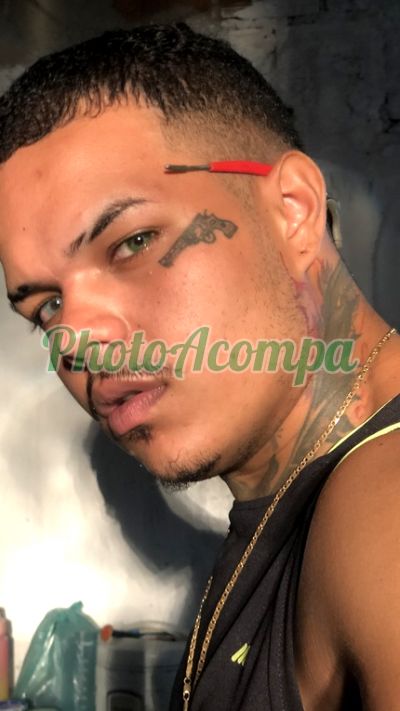 Carlos Dyego, garoto de programa em Recife