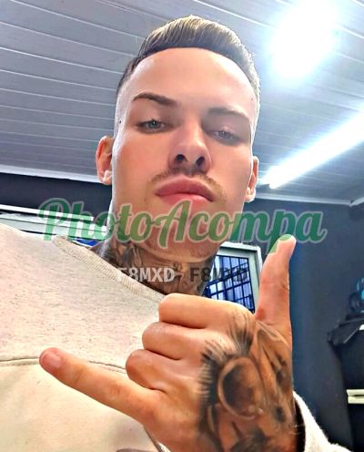 Thompson, garoto de programa em Barbacena
