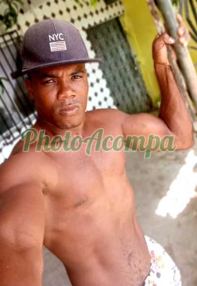 Billa, Garoto de programa em Simões Filho