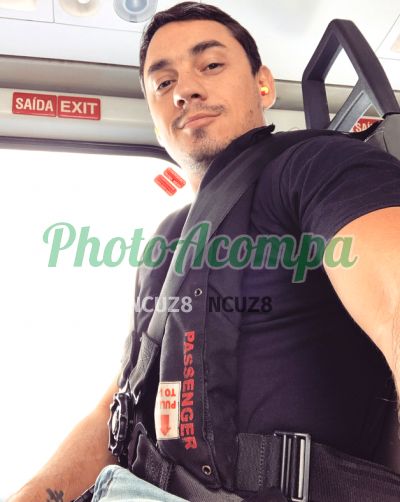 Rafael, homem que faz massagens eróticas em Copacabana (RJ)