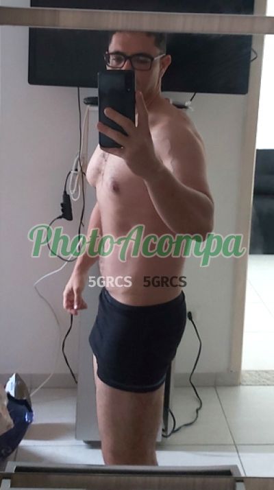 Roberto, homem que faz massagens eróticas em São Paulo